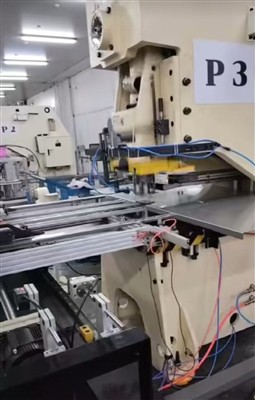 Cómo reducir el consumo de energía en las líneas de producción de tapas roscadas